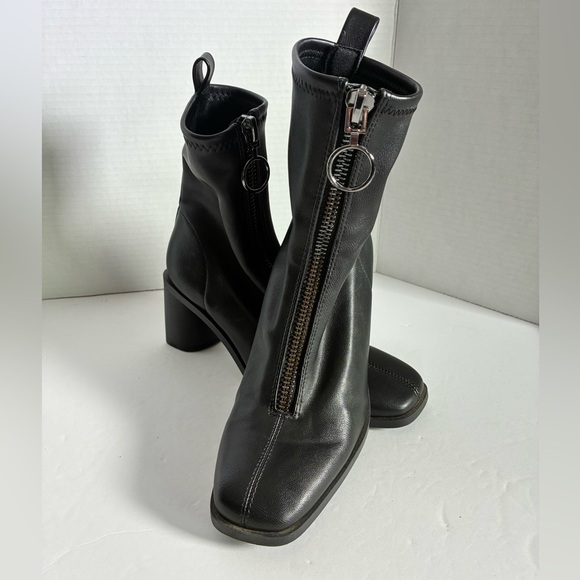 Stradivarius Black Heeled Boots with Zipper - Picture 1 of 9